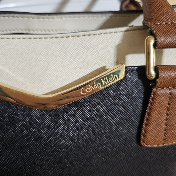 Calvin Klein Black and White Satchel with Gold Hardware - Picture 2 of 10